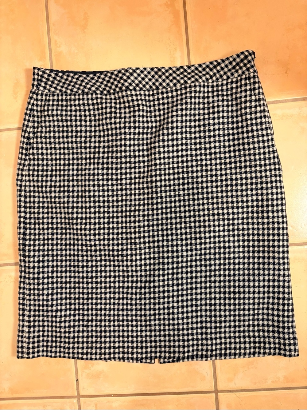 Eddie Bauer Mercer Fit Black & Cream Checkered Wool Blend Pencil Skirt Size XL